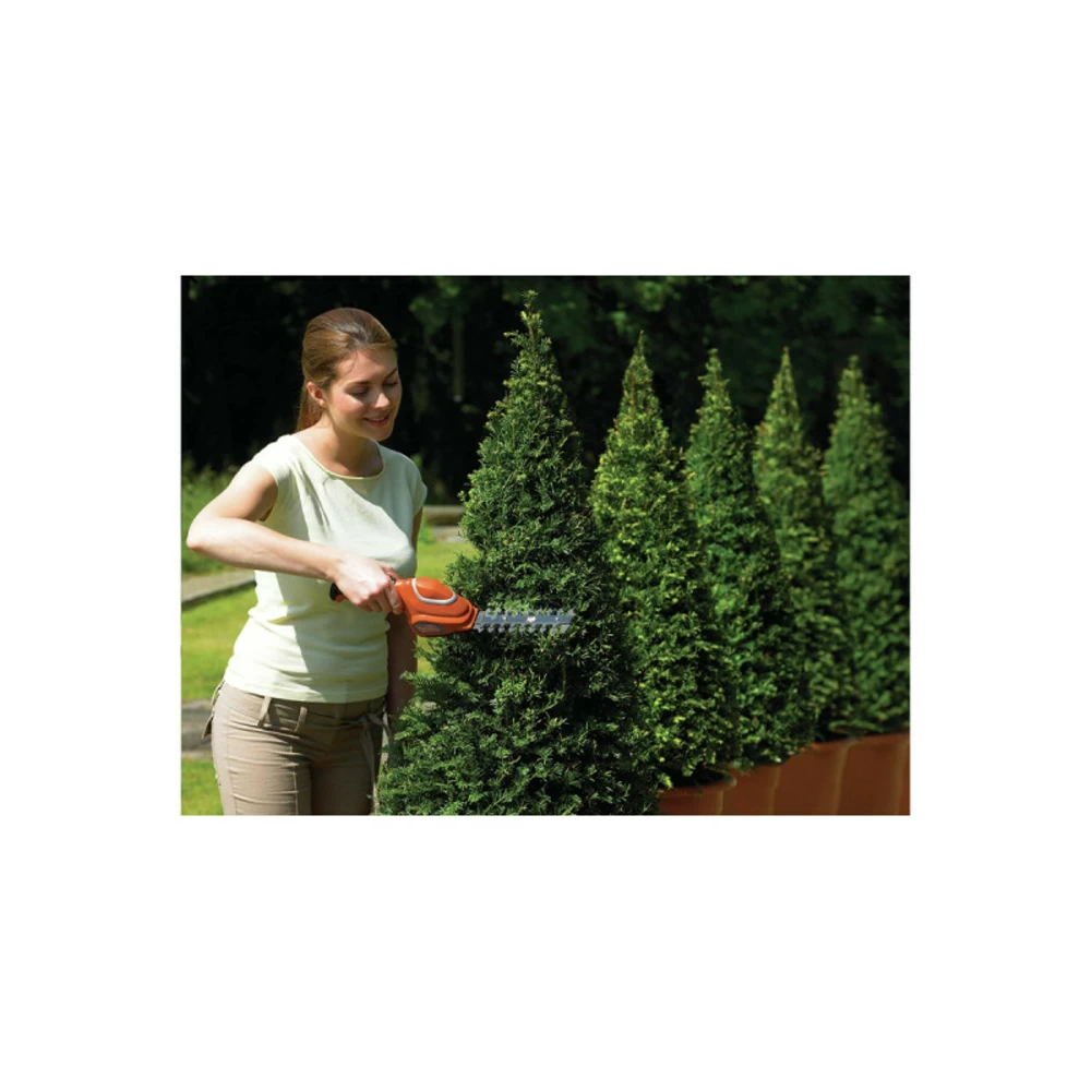 Black & Decker Sculpte Haie - Cisaille à Gazon Black Et Decker - 7,2v - Batterie 1,5ah - Gsl700-qw – Image 3